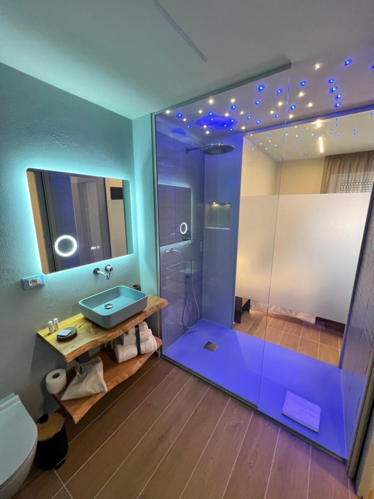 Luci Sul Mare -Boutique Rooms Follonica Exterior foto