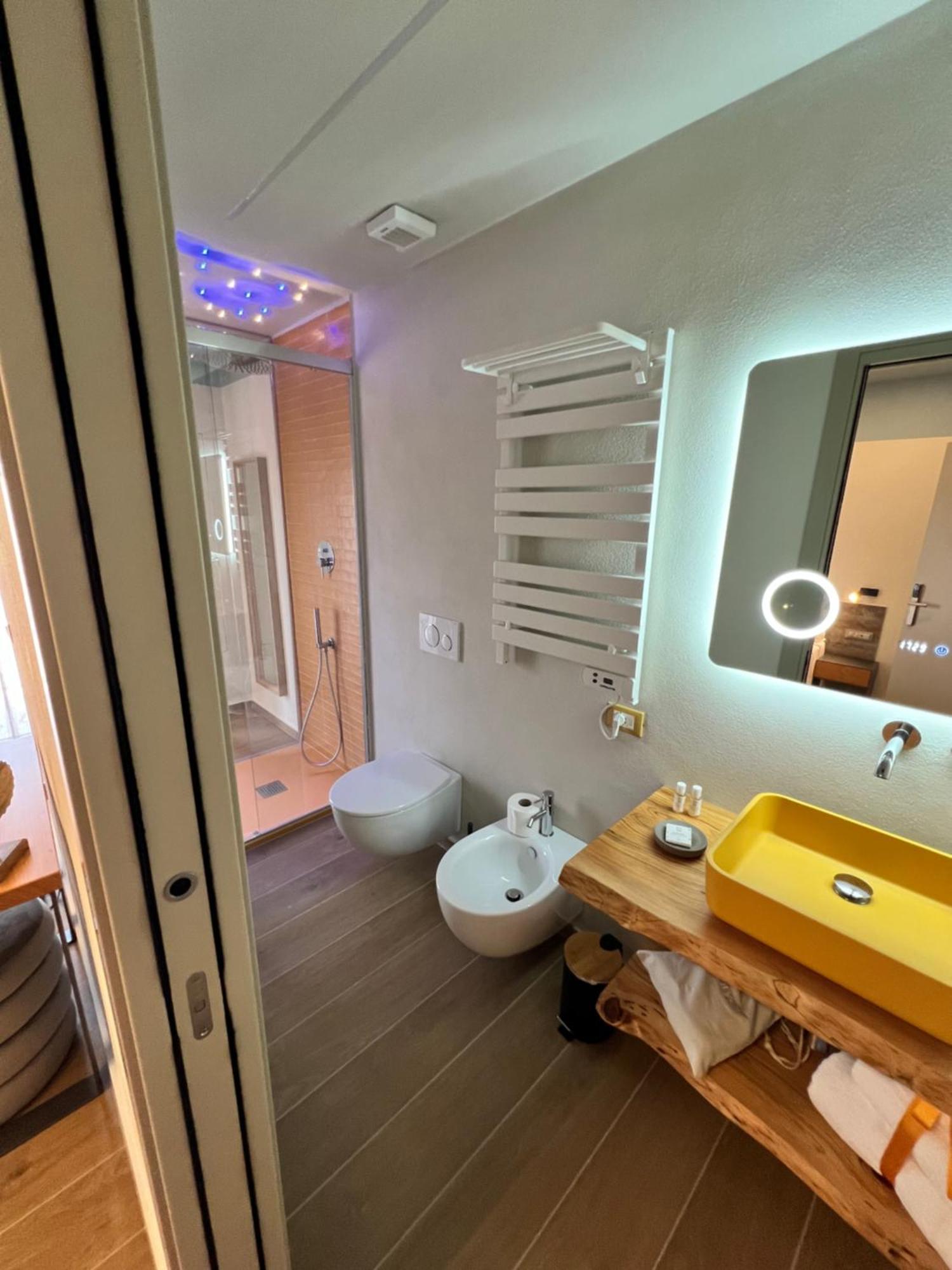 Luci Sul Mare -Boutique Rooms Follonica Exterior foto